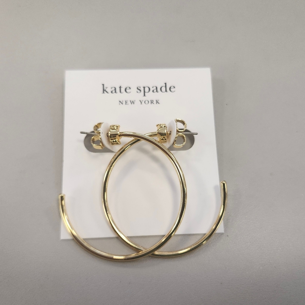 NWT Kate Spade Gold-Tone Spade Flower Medium Hoop Earrings